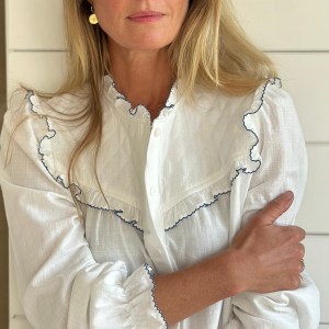 Cotton white shirt with navy trim