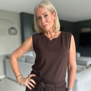 Hero top in chocolate