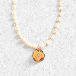 Diamonds and pearls necklace