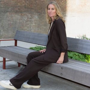 Circe soft jersey blazer in chocolate