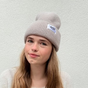 https://oestlondon.com/products/clara-angora-beanie-dark-sand-1?_pos=6&_psq=clara&_ss=e&_v=1.0