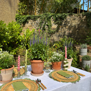 Set of 4 - Linen Scalloped Edged Placemats - Green