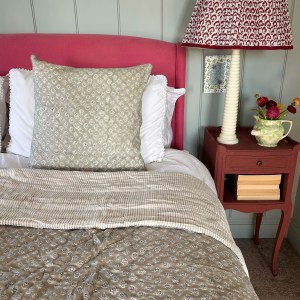 Georgie cotton quilt in biscuit