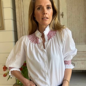 Lilou shirt, 100% cotton, beautiful red smocking