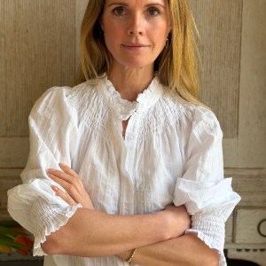 100% cotton Lilou shirt , long sleeves with white smocking