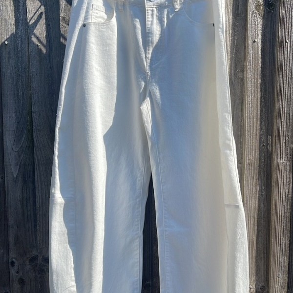 White Barrel Jeans