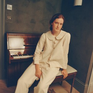 ma lin Natural Claudine linen blouse