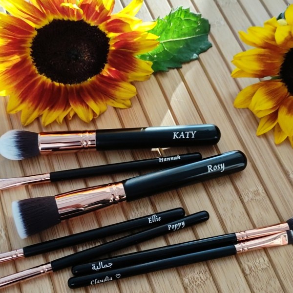 Engraved Elegant Makeup Brushes -Personalised Gift