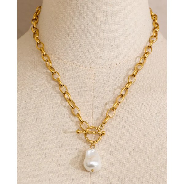 Pippa Pearl Pendant Necklace