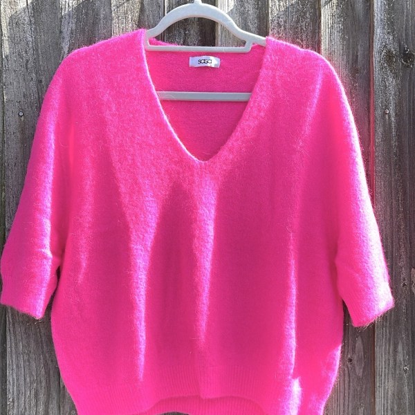 Sassy Knit - neon pink
