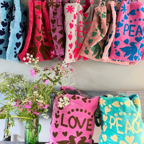 🕊️💕SPRING VELVET TOTES' LOVE & PEACE💕 🕊️