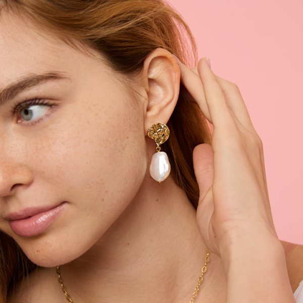Decus molten gold stud earrings with large keishi pearl drop earrings