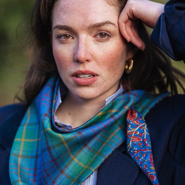 A Scarf that styles itself