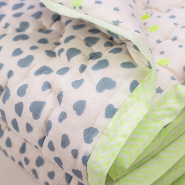 Cosmos Cot Quilt